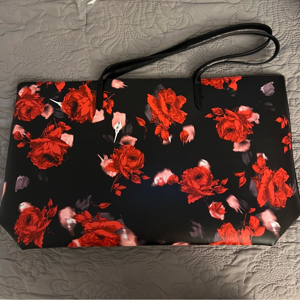 New VS tote - Picture 2 of 3